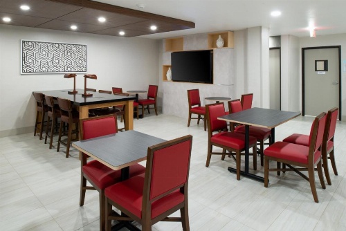 Holiday Inn Express Santa Rosa North image 9