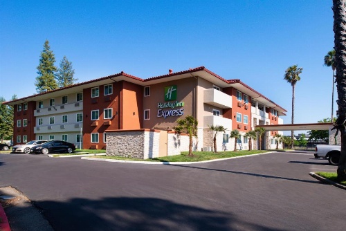 Holiday Inn Express Santa Rosa North image 13