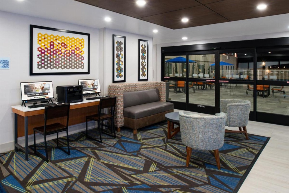 Holiday Inn Express Santa Rosa North Image 15