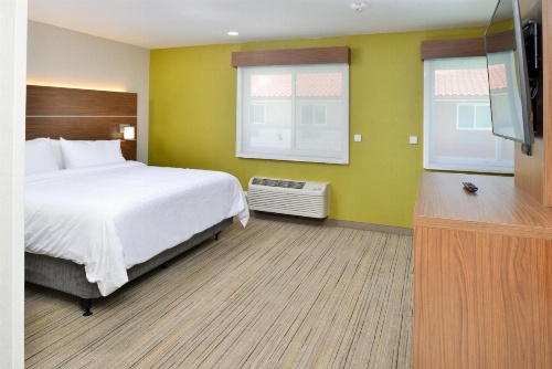 Holiday Inn Express Santa Rosa North image 24