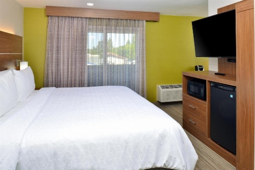 Holiday Inn Express Santa Rosa North image 4