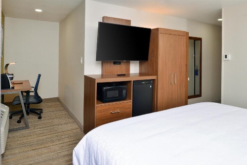 Holiday Inn Express Santa Rosa North image 6